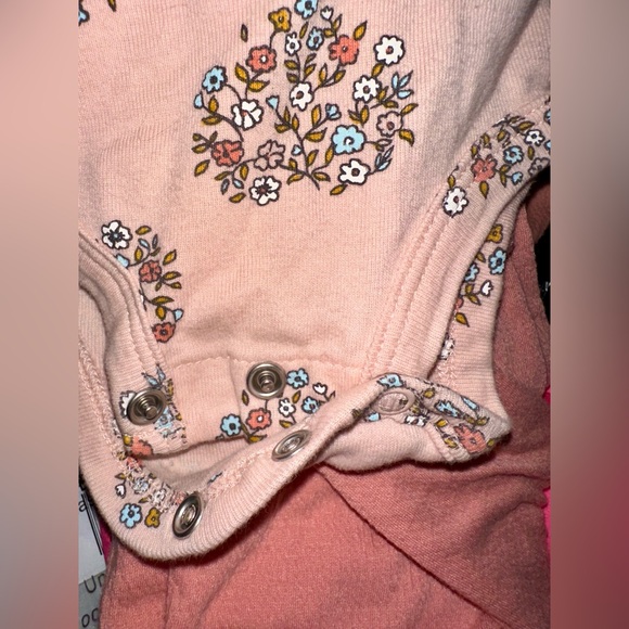 Carter’s Newborn Girl - 3 Piece Matching Pant Set. Coral w/ Floral Print Design - Picture 8 of 11